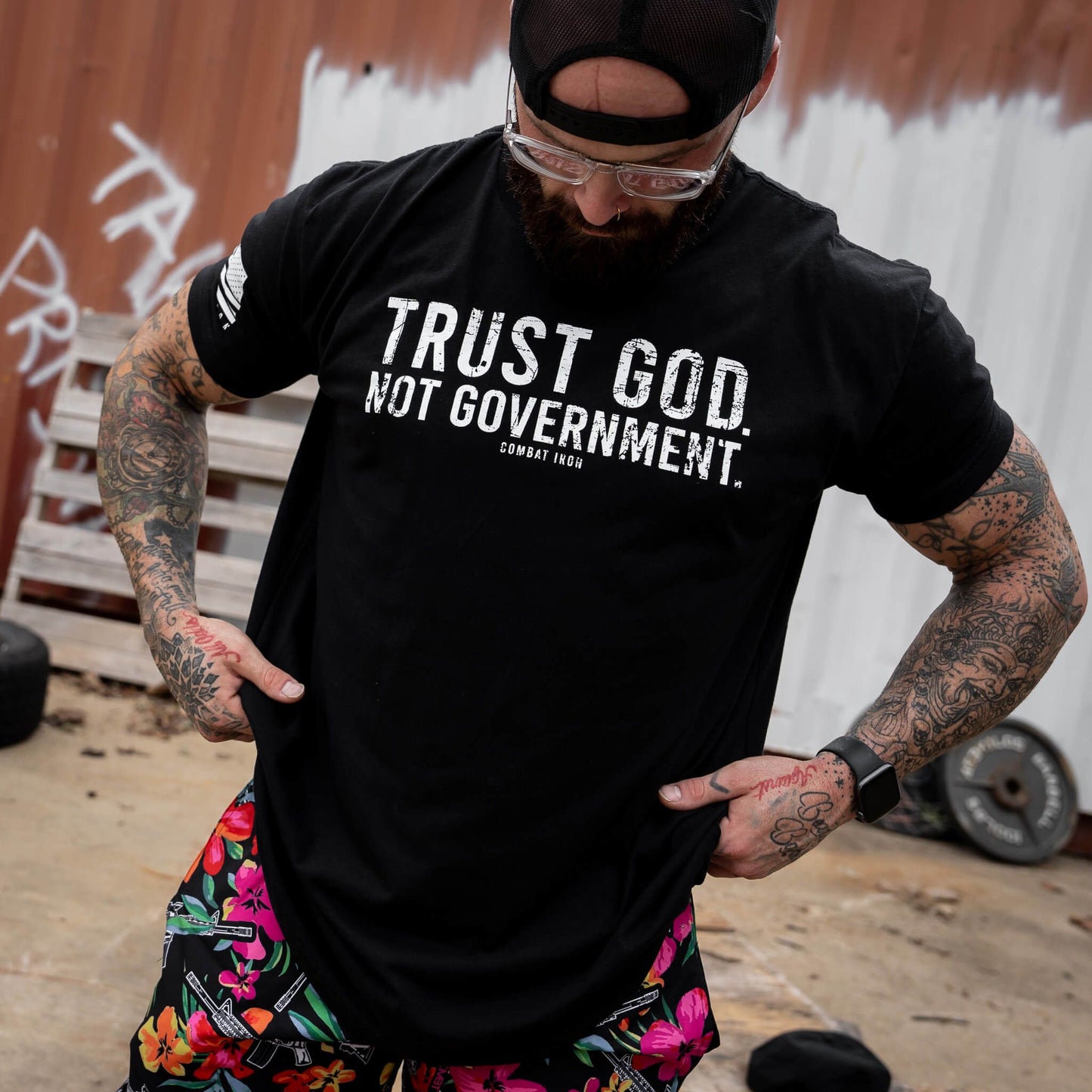 Trust God. Not Government. Men's T-Shirt