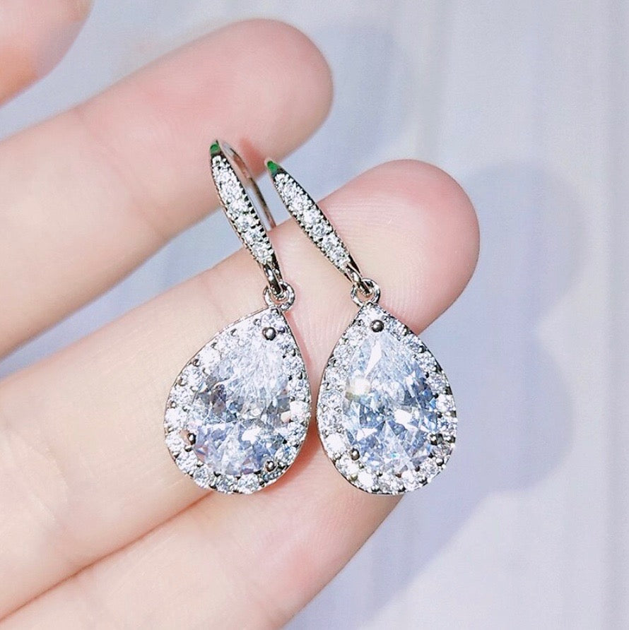 "Isabel" - Cubic Zirconia Bridal Jewelry Set - Available in Silver, Rose Gold and Yellow Gold