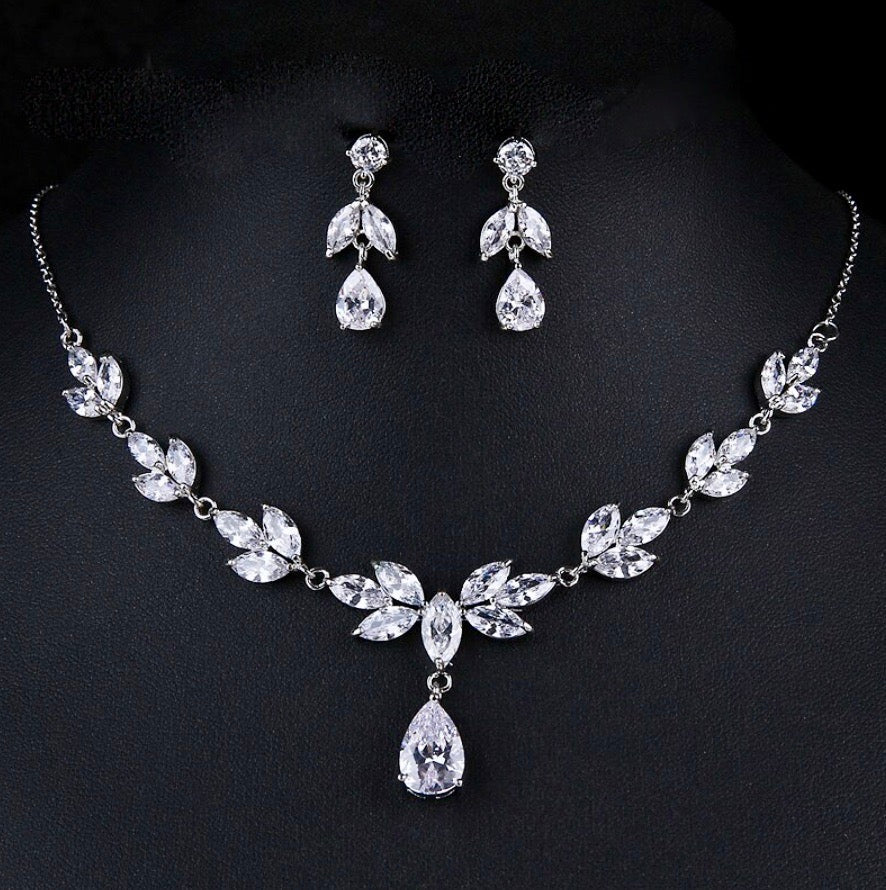 Dorothy - Cubic Zirconia Bridal Jewelry Set - Available in Rose Gold and Silver