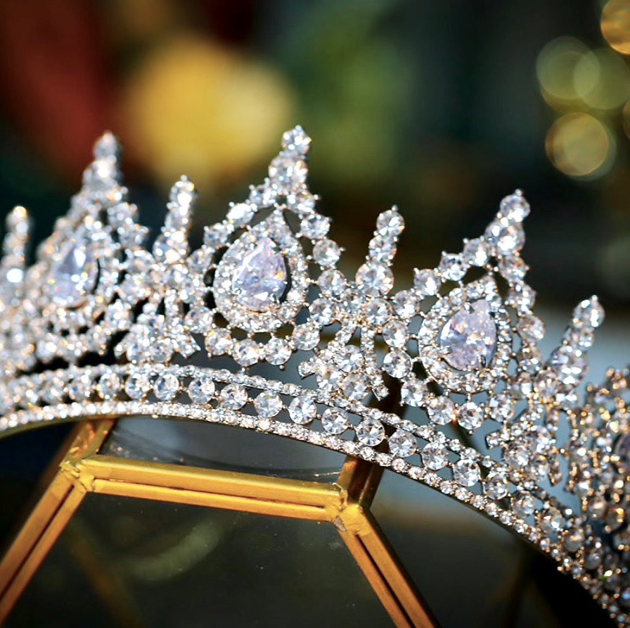 Emmy - Royal Glamour Bridal Tiara