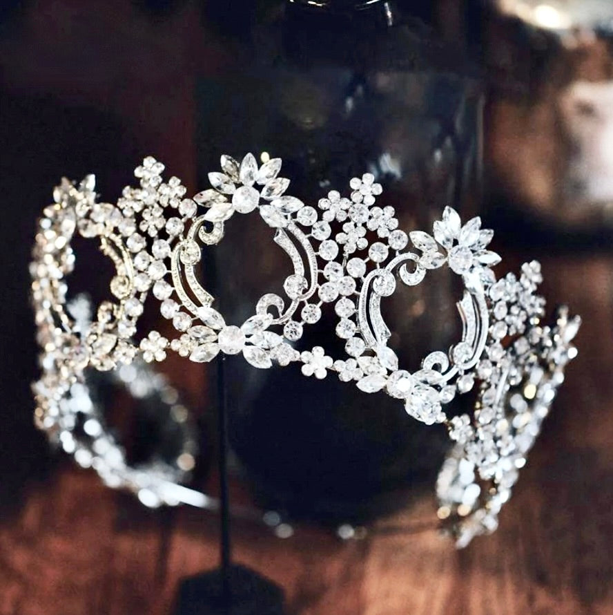 Everleigh - Pearl and Crystal Bridal Tiara - Available in Gold and Silver