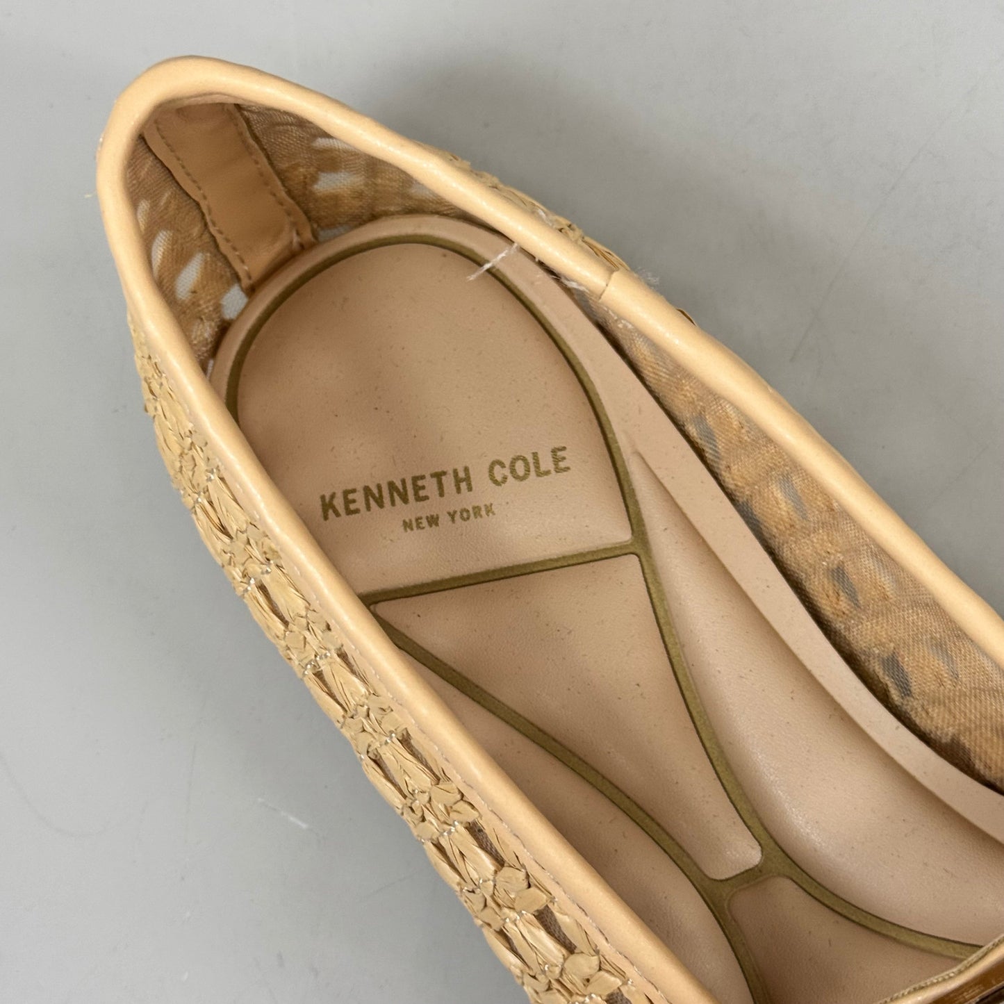 KENNETH COLE  New York Zeta Raffia Jewel Jane Flat Women's Sz 5 Tan KL25ZMJ01