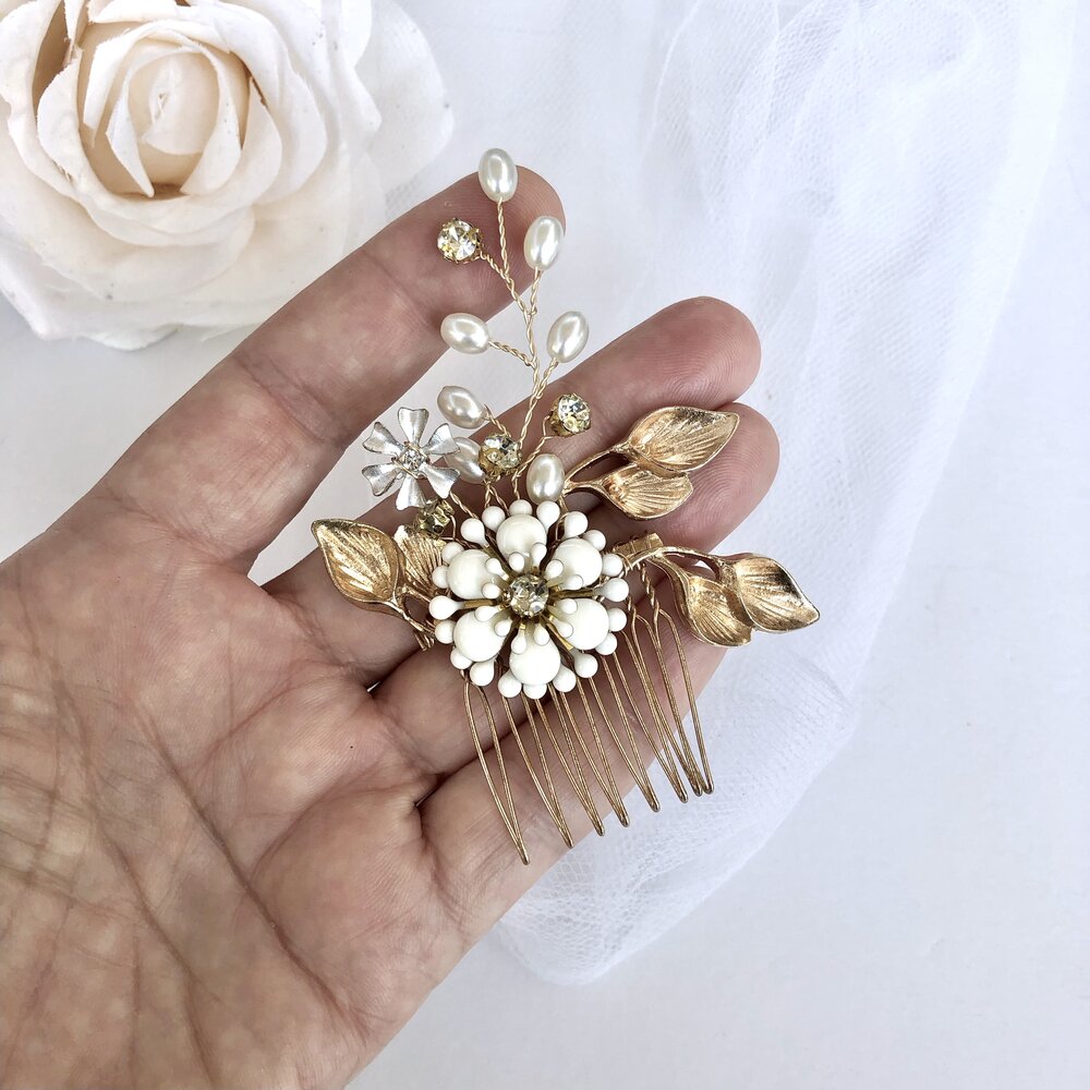 Jessie - Vintage Pearl Bridal Hair Comb