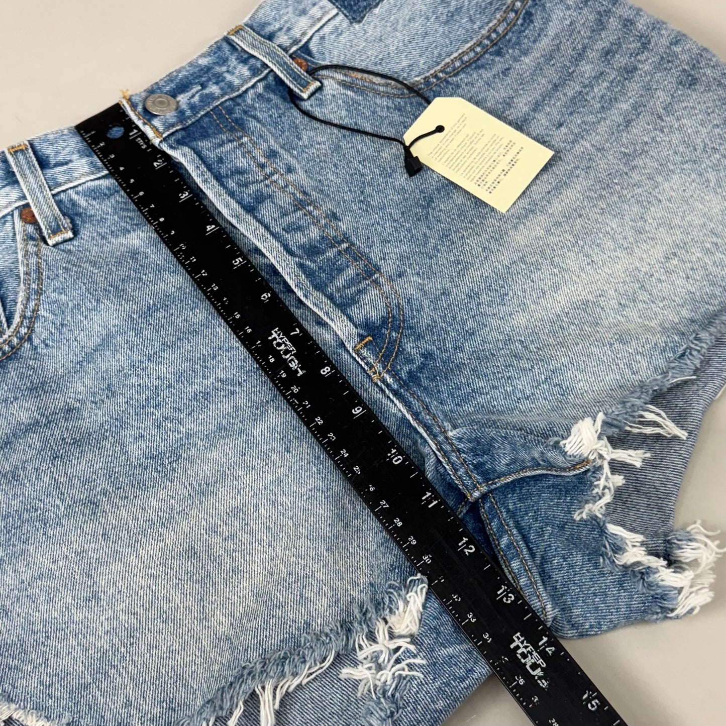 LEVIS 501 Original Fit High Rise Shorts Medium Wash Women's Sz 32 Mega Vibe Blue