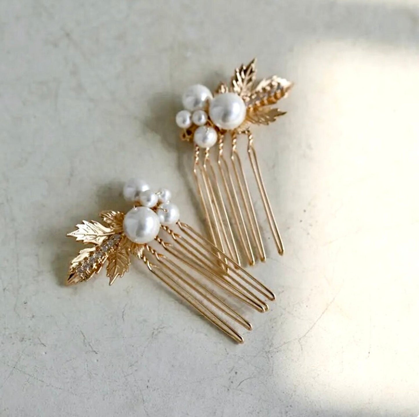 Evie - Pearl Bridal Hair Combs Set