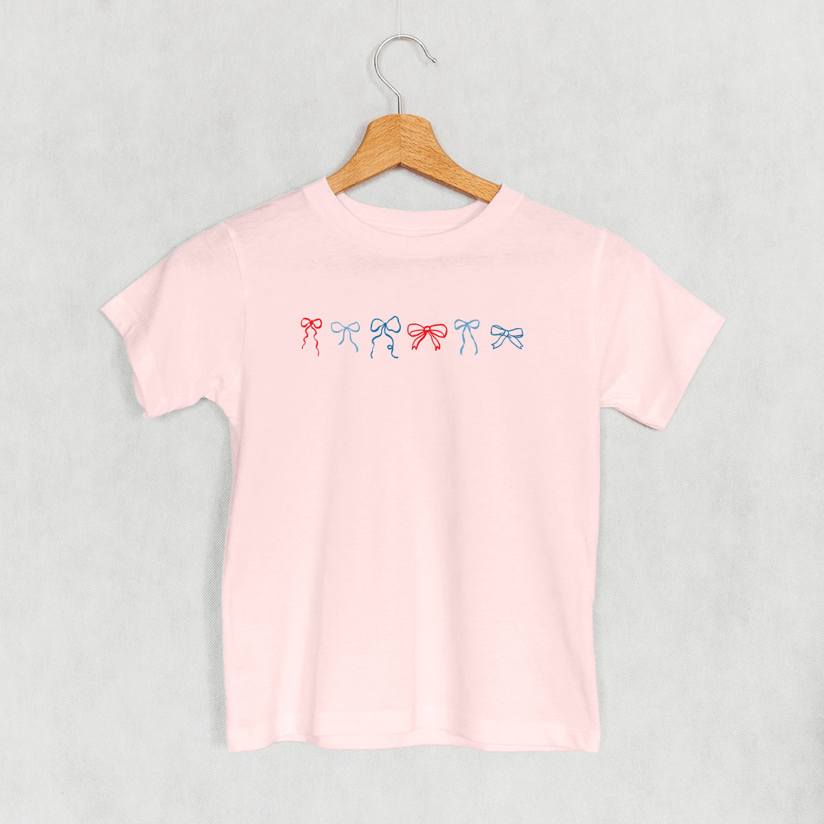 Red And Blue Ribbons (Kids)