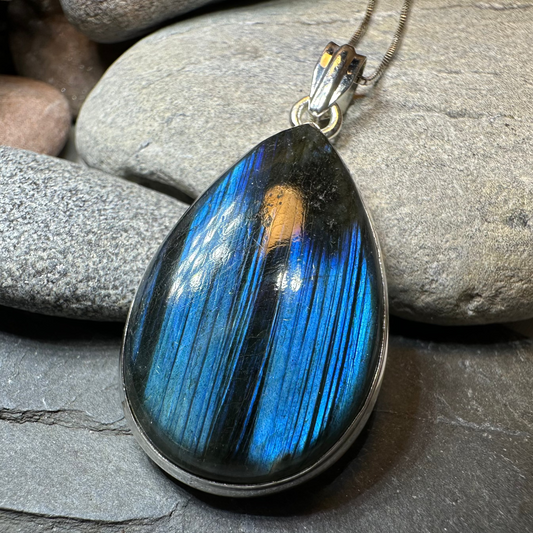 Blue Night Teardrop Labradorite Necklace