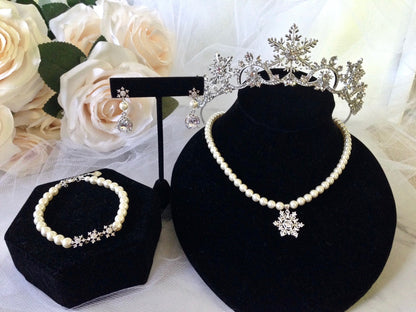 "Eira" - Winter Snowflake 3-Piece Bridal Jewelry Set