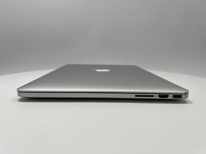 2015 MacBook Pro 15-inch i7 2.8GHz – 16GB RAM 1TB SSD AMD R9 M370X | For Parts Only