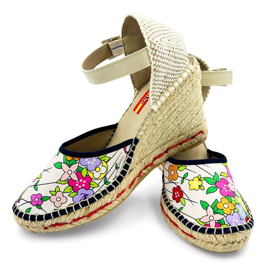 KUSAMA White Buckle Wedges