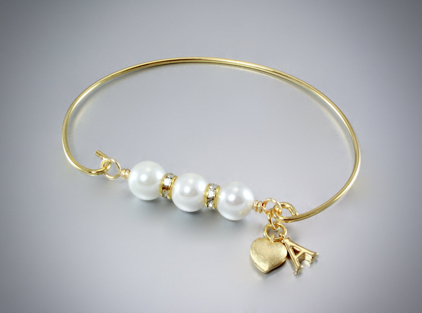 "Brittany" - Personalized Pearl Bridesmaids Bracelet - More Colors Available