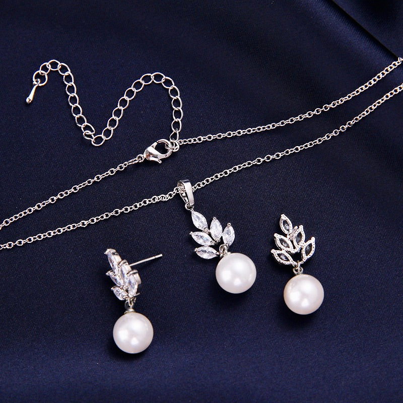 Etta - Pearl and Cubic Zirconia Jewelry Set - Available in Silver and Rose Gold
