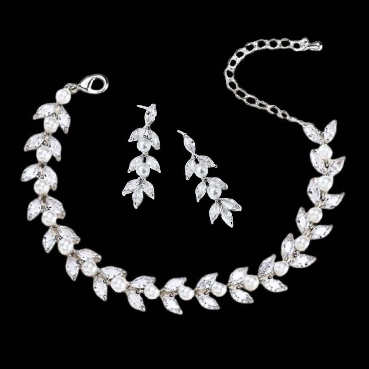 "Sadie" - Pearl Bridal Bracelet - Available in Silver, Rose Gold and Yellow Gold