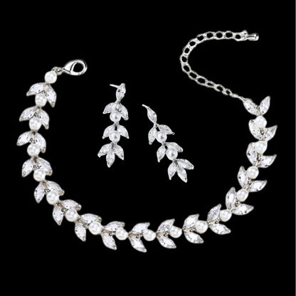 "Sadie" - Pearl Bridal Bracelet - Available in Silver, Rose Gold and Yellow Gold