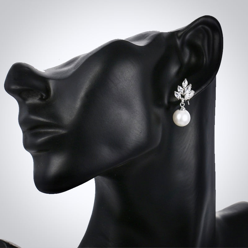 Etta - Pearl and Cubic Zirconia Jewelry Set - Available in Silver and Rose Gold