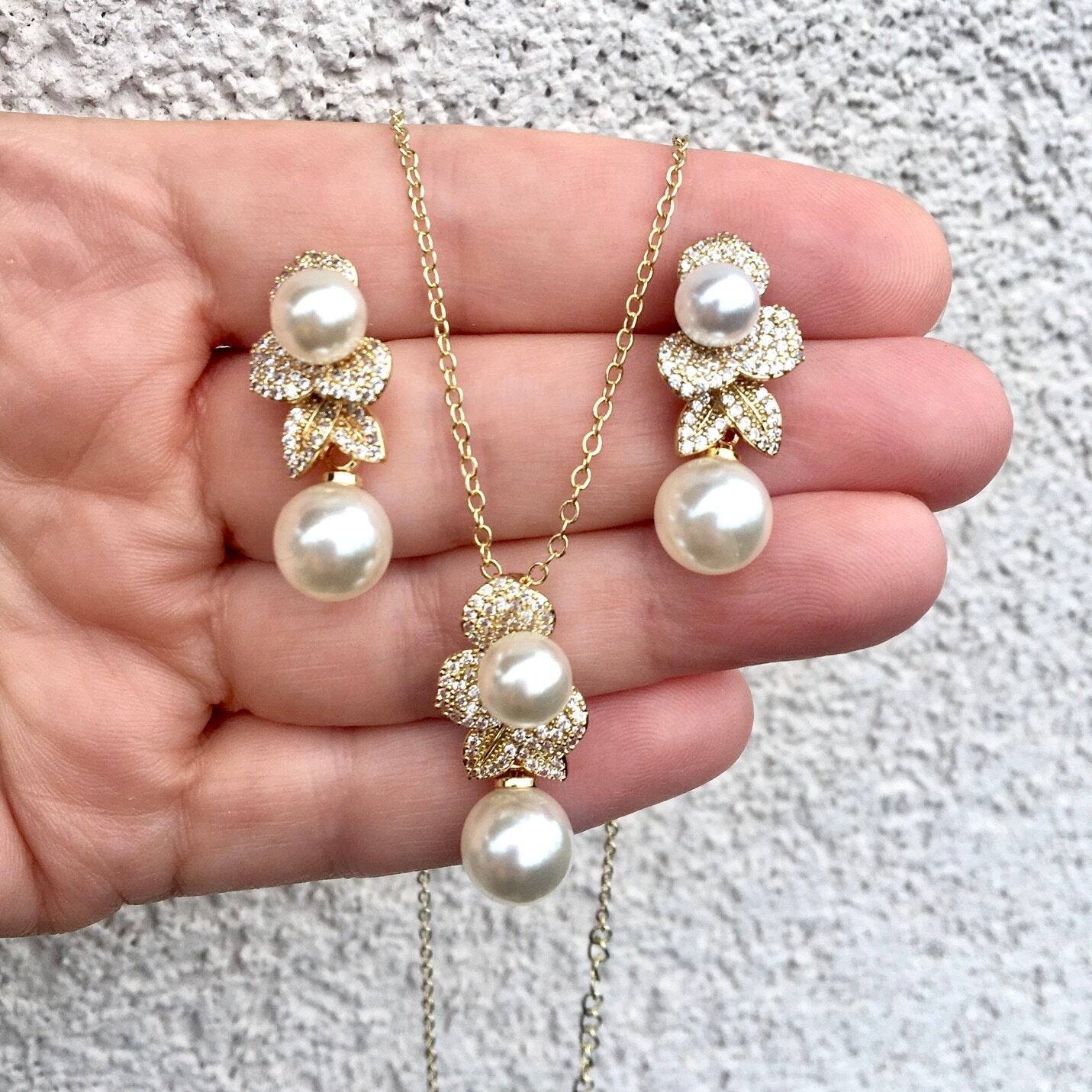 Cambria - Pearl Bridal Earrings - Available in Gold and Silver