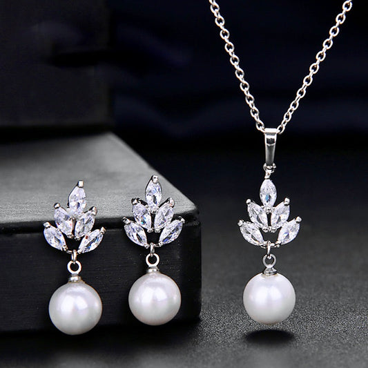Etta - Pearl and Cubic Zirconia Jewelry Set - Available in Silver and Rose Gold