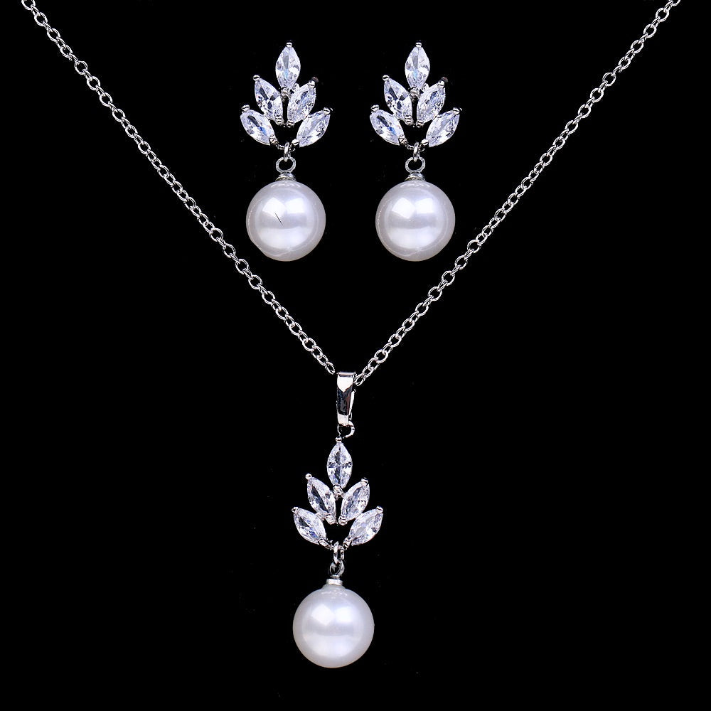 Etta - Pearl and Cubic Zirconia Jewelry Set - Available in Silver and Rose Gold