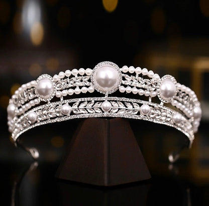 Dolores - Pearl and Crystal Bridal Tiara - Available in Yellow Gold and Silver