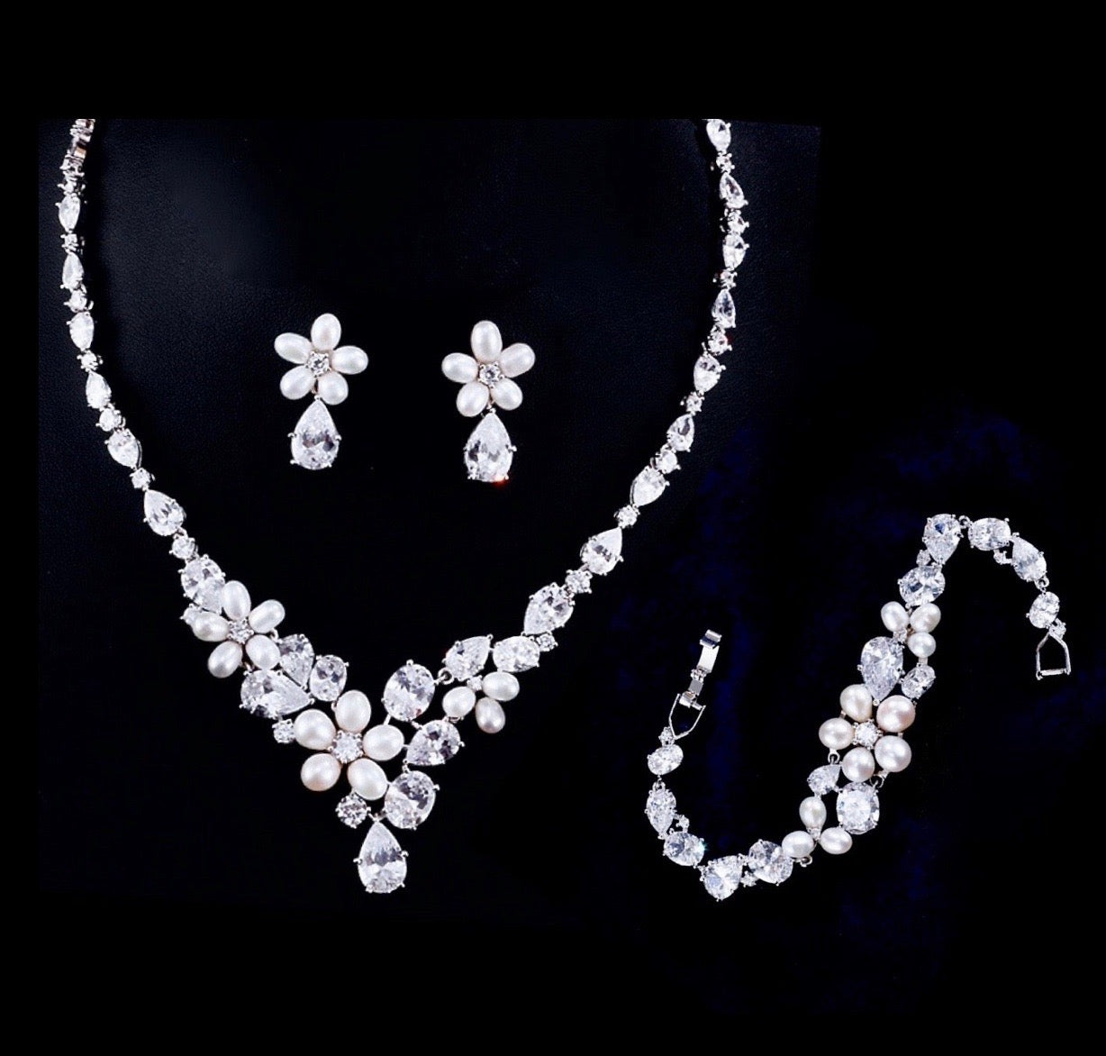 Eloise - Freshwater Pearl and Cubic Zirconia Bridal Bracelet - Available in Rose Gold and Silver
