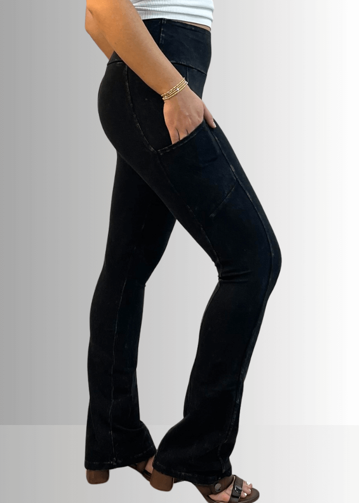 A Perfect Fit Cotton Bootcut Pocket Pants in Solid Black