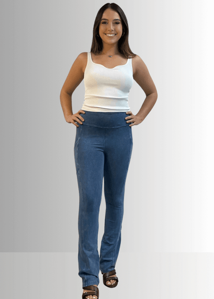 A Perfect Fit Cotton Bootcut Pocket Pants in Dark Denim