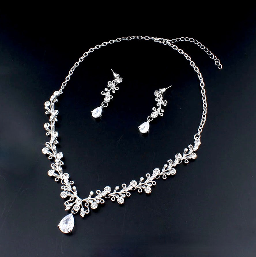 Liana - Bridal 3-Piece Jewelry Set With Tiara - Available in Gold and Silver