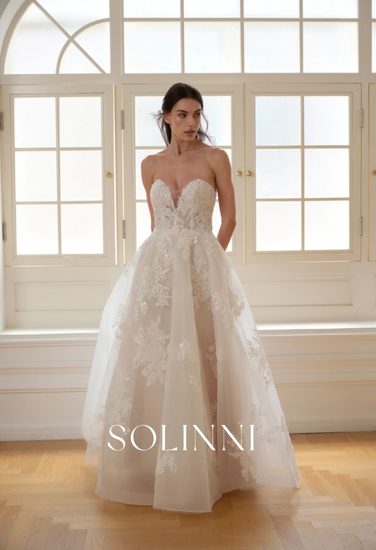 Alira – Sparkly Organdy Wedding Dress with Voluminous Silhouette