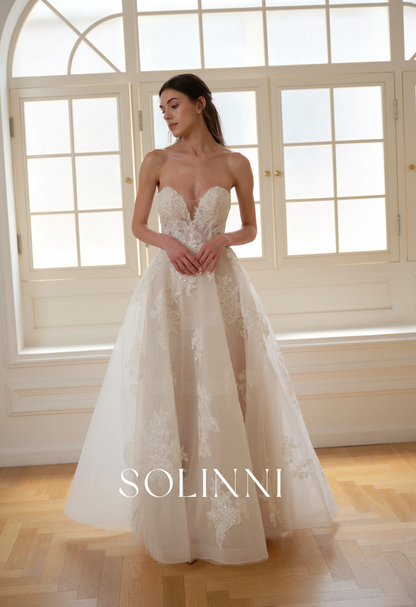 Alira – Sparkly Organdy Wedding Dress with Voluminous Silhouette