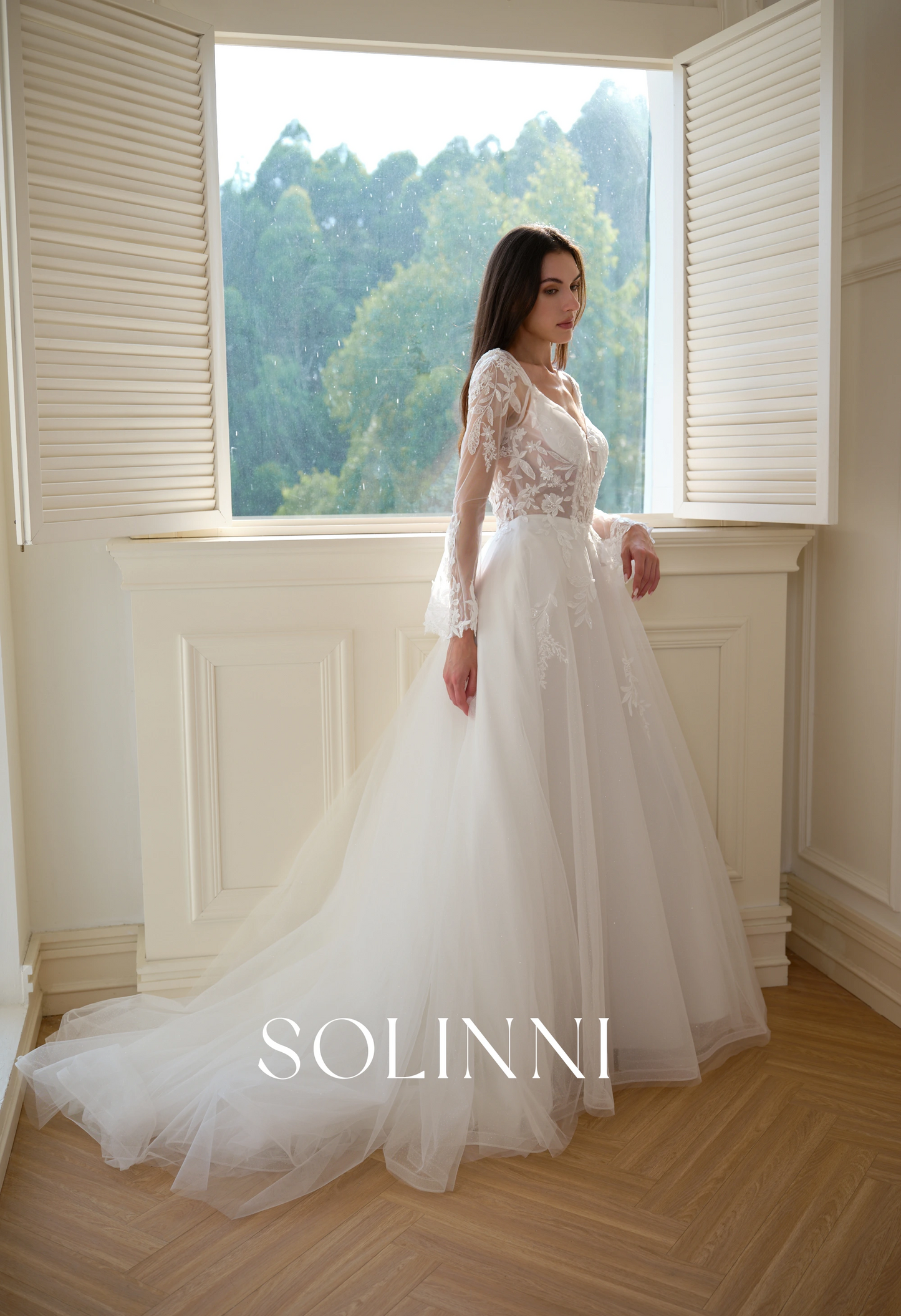 Luce – Lace A-Line Wedding Dress with Detachable Bell Sleeves｜Solinni