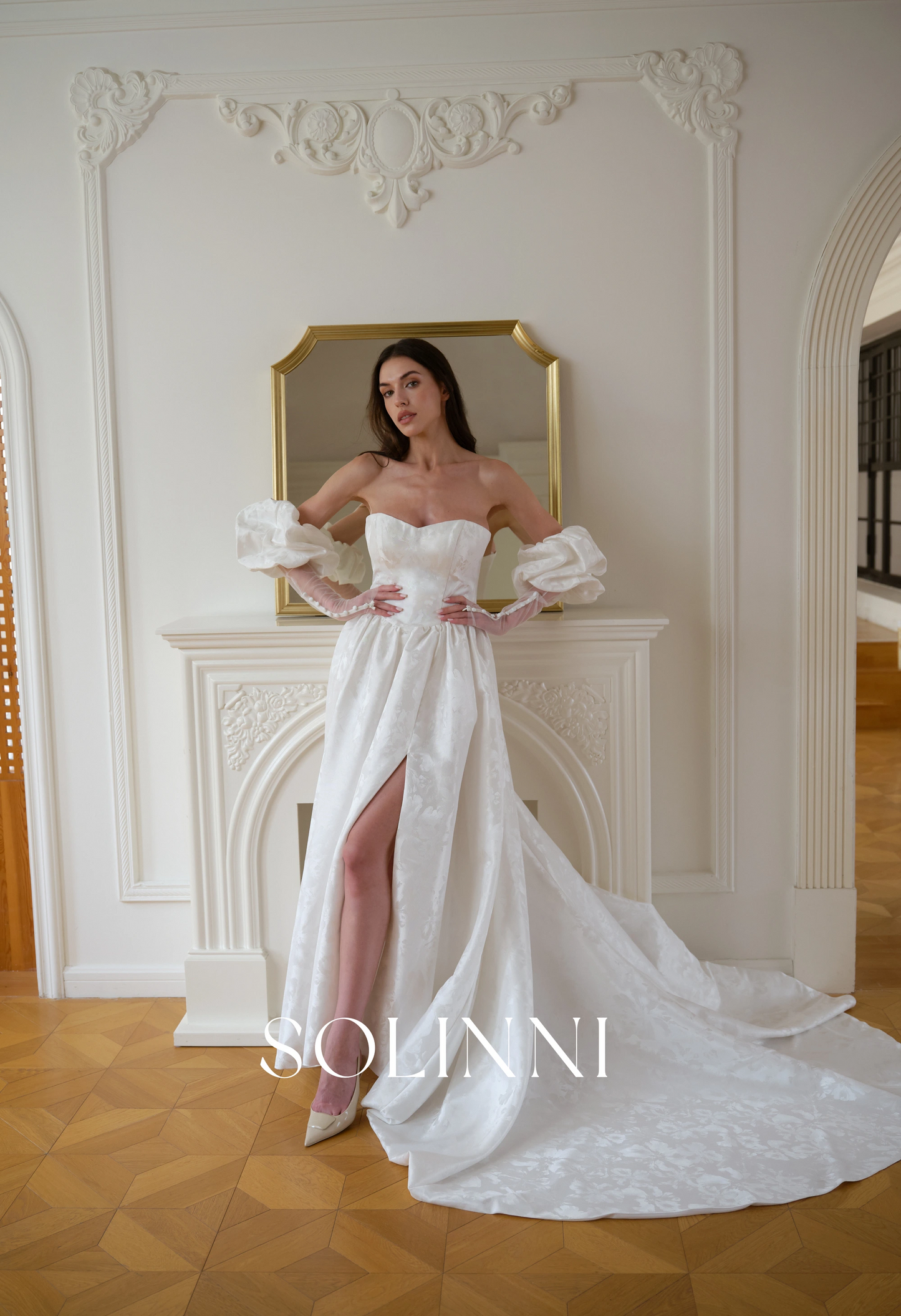 Selin – Jacquard Wedding Dress with Basque Waist and Slit