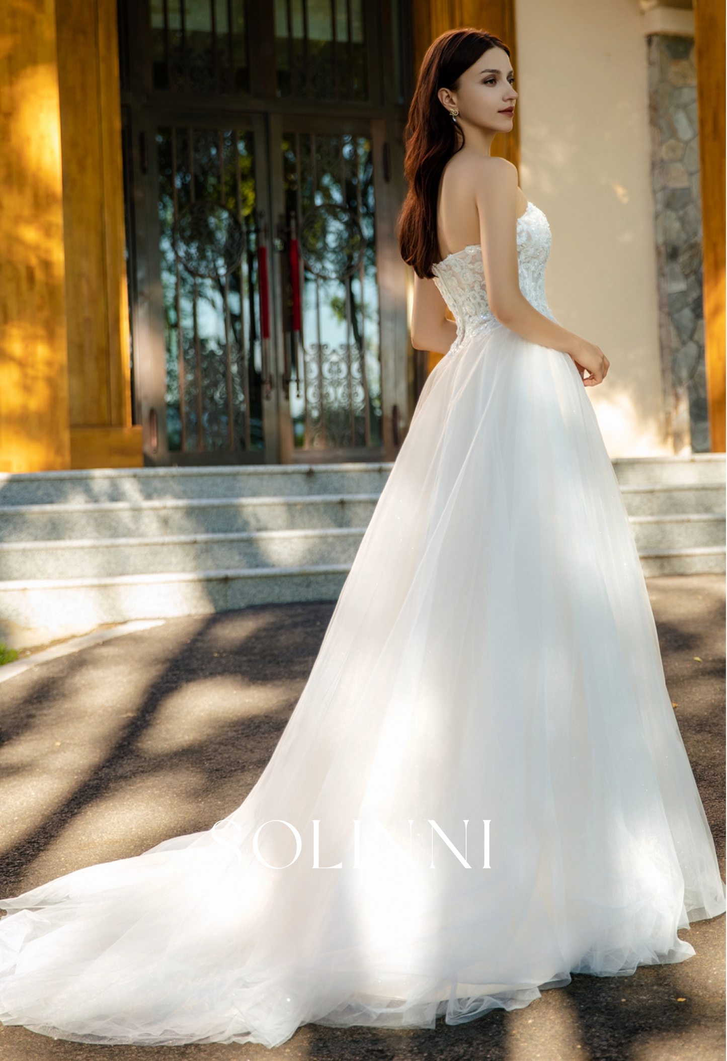 Versatile Sequin Lace Gown with Shimmering Tulle Skirt