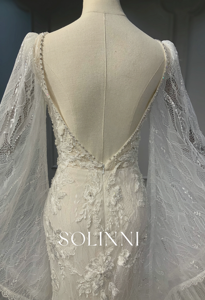 Form-fitting Gown with cape sleeves and lace embroidery