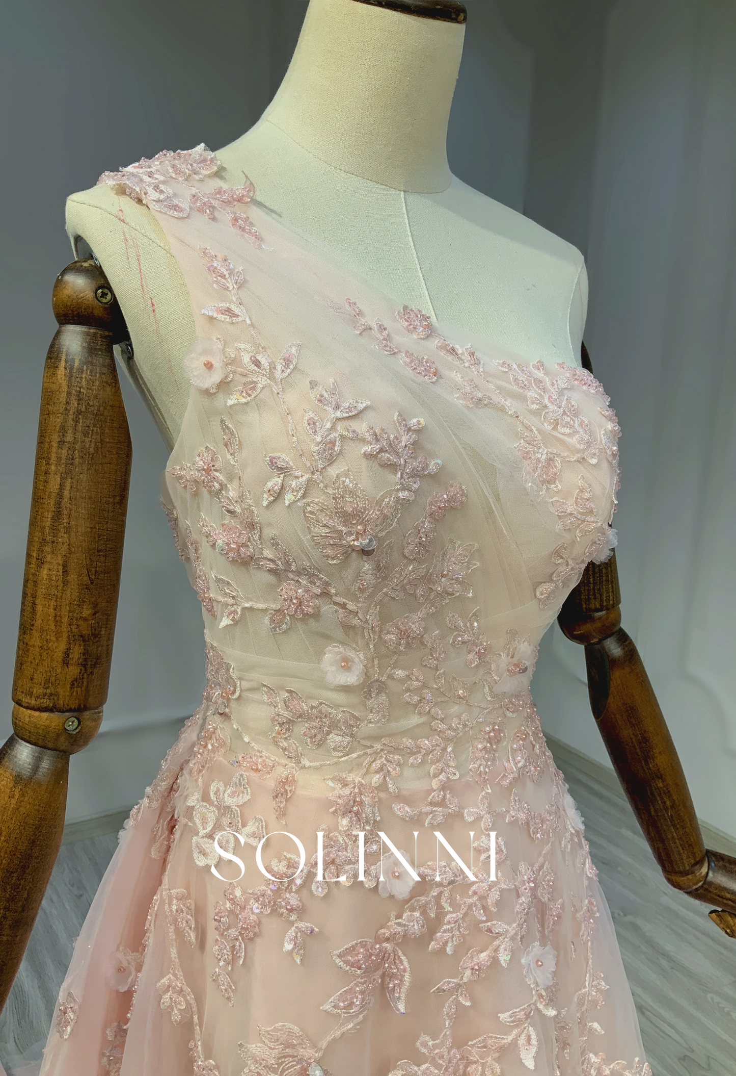 Pink gradient lace one-shoulder evening gown