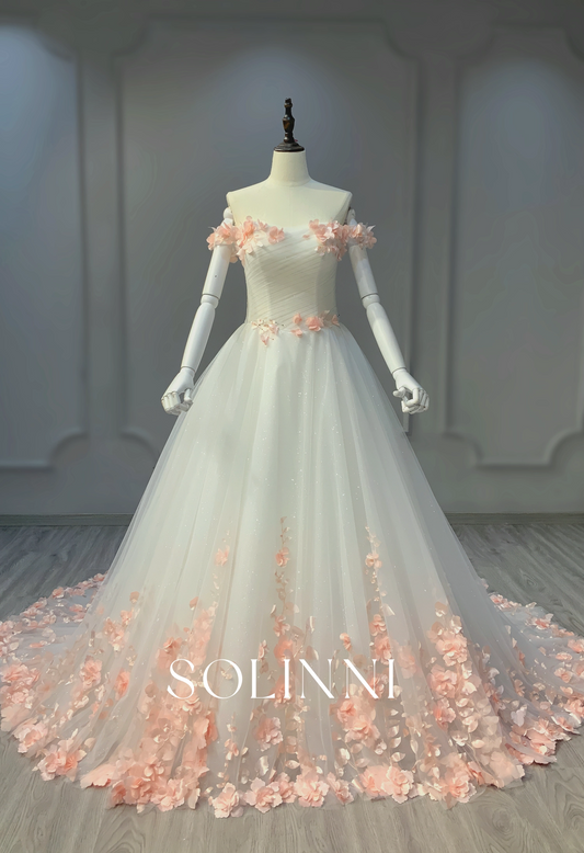 A-line Wedding dress with 3D organza floral Lace