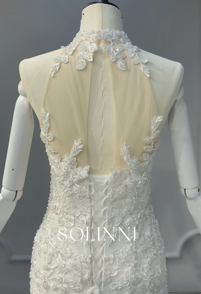 Halter Neck Slim Wedding Dress with Gorgeous Train