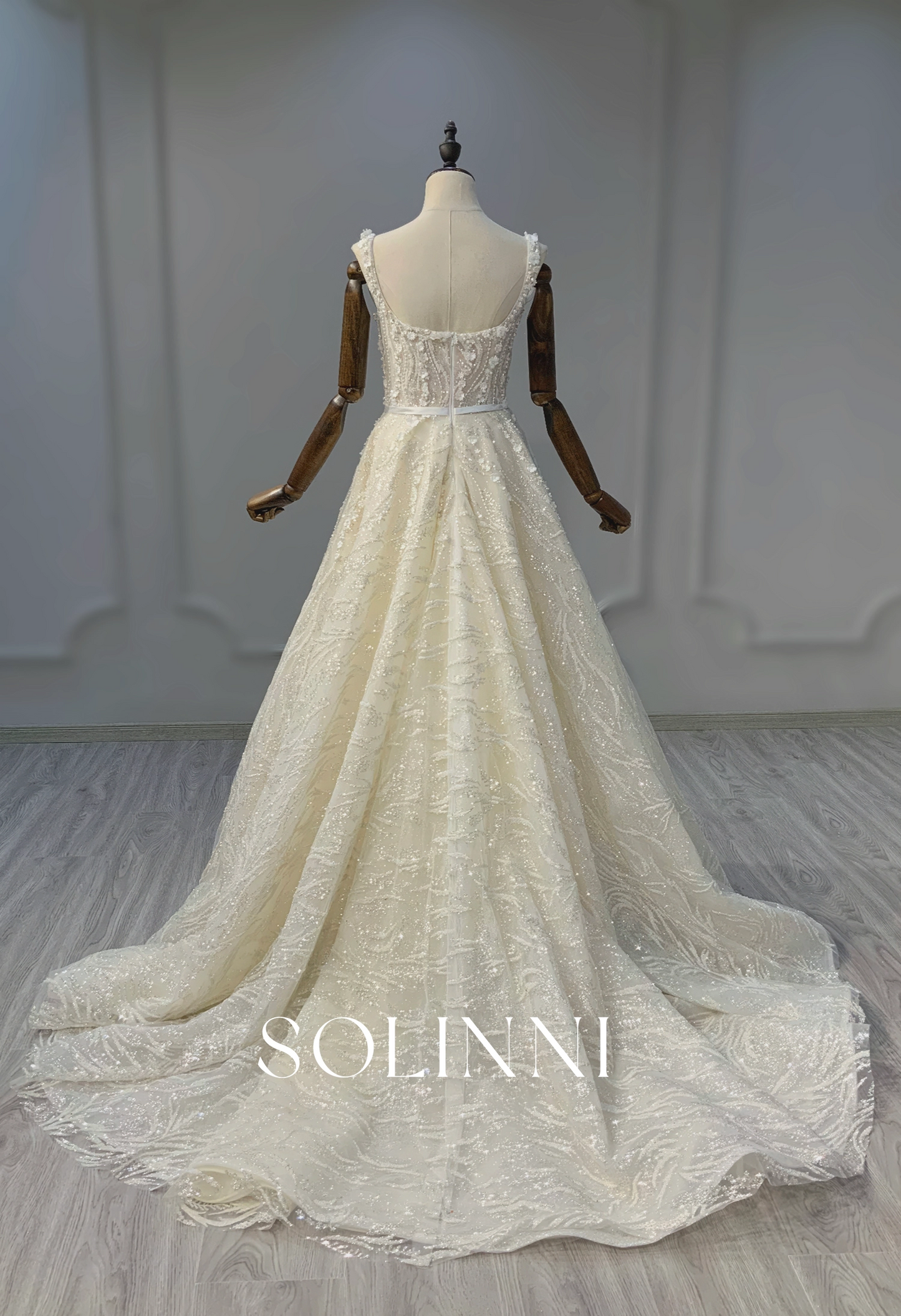Exquisite Beaded Lace A-Line Wedding Dress