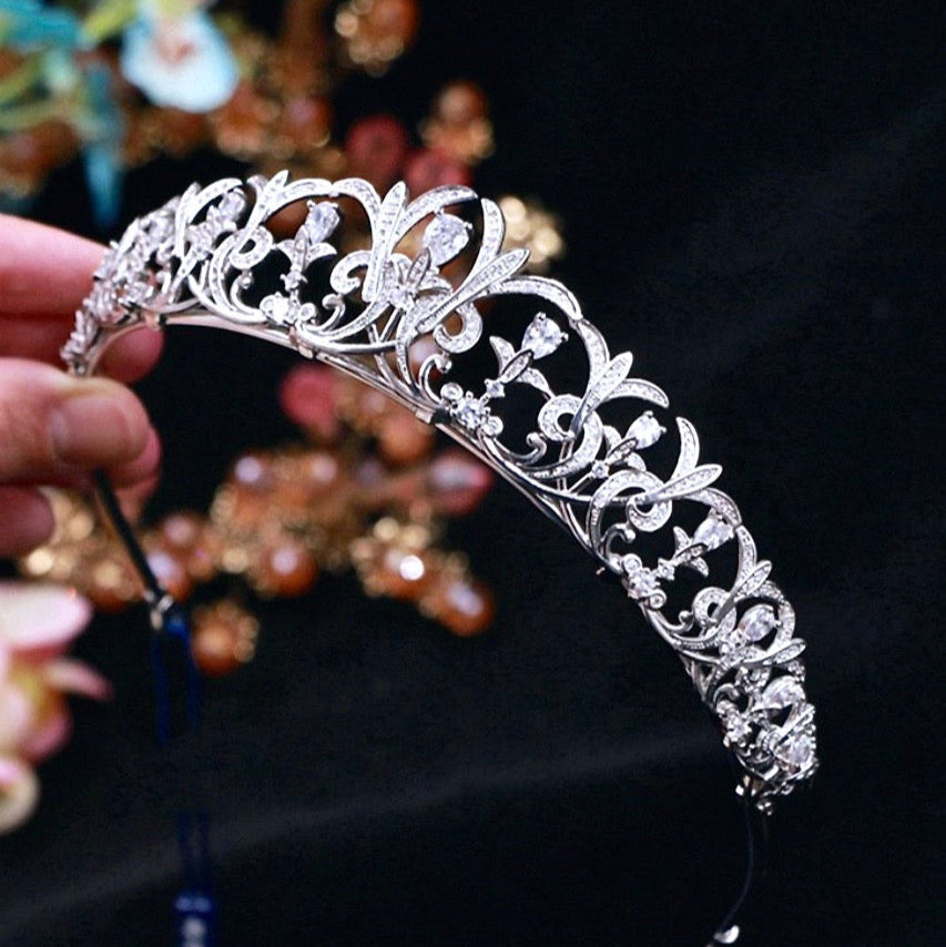 Lynnea - Silver Cubic Zirconia Bridal Tiara