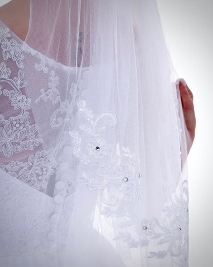 "Julianne" - Lace Edge Fingertip Length Bridal Veil - Available in White and Ivory