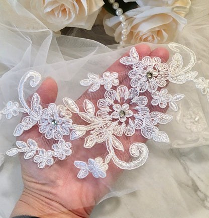 "Julianne" - Lace Edge Fingertip Length Bridal Veil - Available in White and Ivory