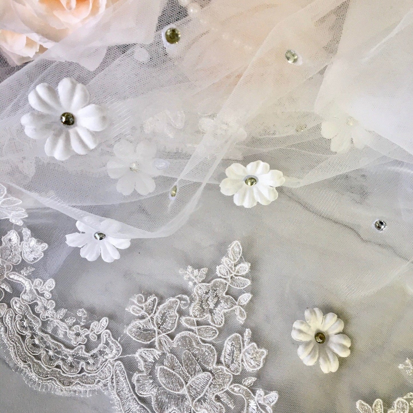 Lana - Wedding Lace and 3D Flowers Mantilla Veil - Cathedral Length
