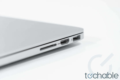 MacBook Pro (Early 2015) 13-Inch - 2.9GHz Core i5 - 16GB RAM - 2TB SSD