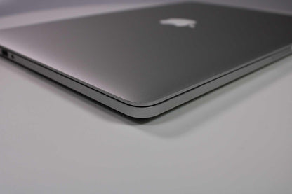 Apple MacBook Pro 15-inch 2013 2.8GHz Core i7 16GB RAM Dual GPU (Wear & Tear Special)