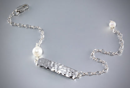"Cora" - Minimalist Hammered Bar and Pearl Personalized Bracelet - Available in Silver and Gold