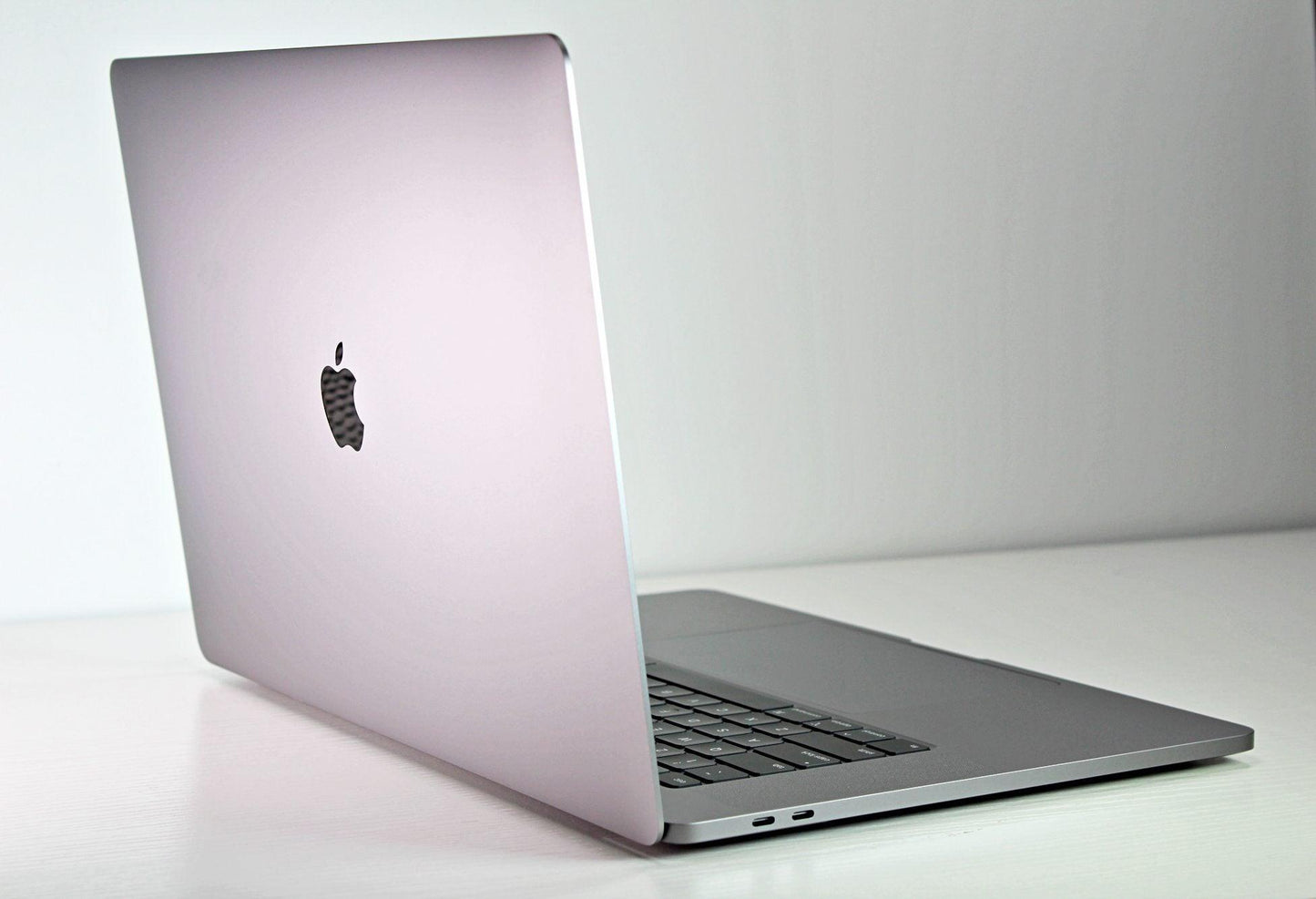 MacBook Pro (2019) 16-Inch - 2.4GHz Core i9 - 5300M - 16GB RAM (Configurable)
