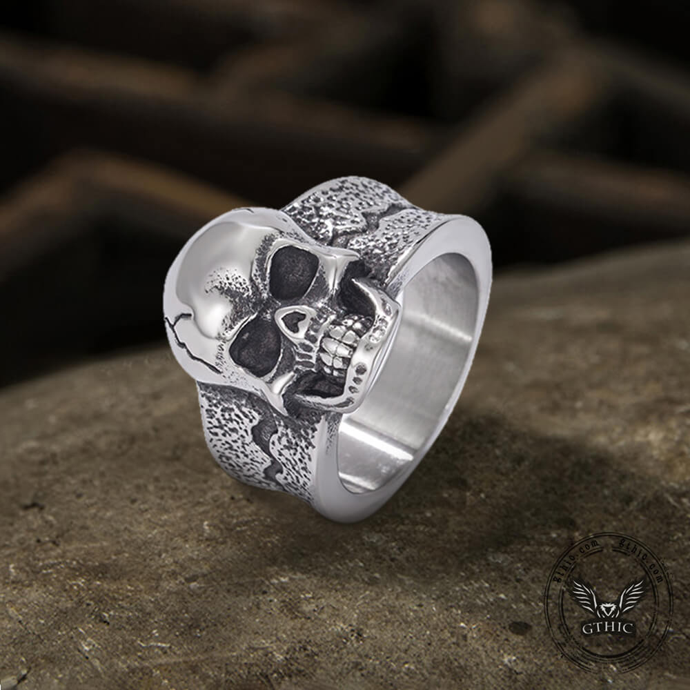 Crack Undead Stainless Steel Skull Ring