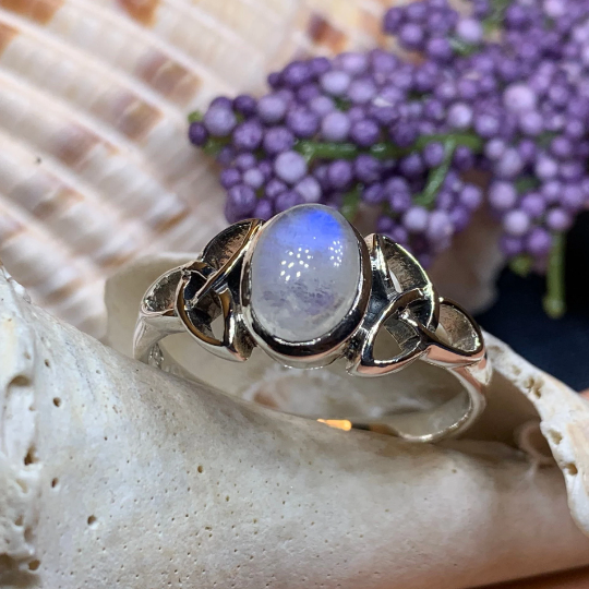 Nina Celtic Knot Ring