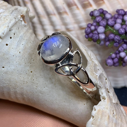 Nina Celtic Knot Ring