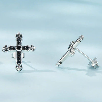 Gothic Stud Earrings with Black Diamond