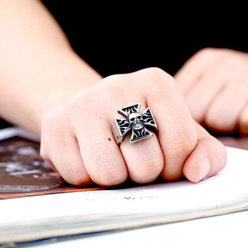 Scream Iron Skeleton Stainless Steel Cross Skull Ring
